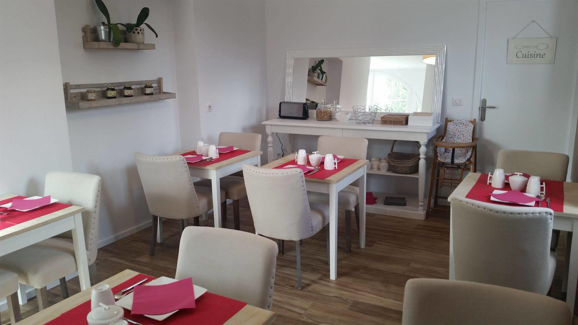 Hotel & Spa Harretchea, Cote Basque Ahetze Bagian luar foto